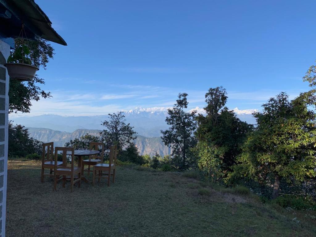 Вилла Thikalna Himalayan Retreat Алмора Экстерьер фото